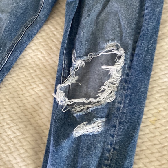 American Eagle Mom Jeans - Picture 5 of 13